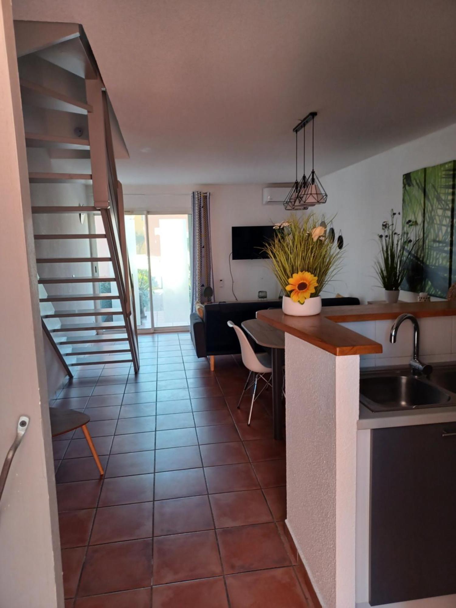 Charmante Villa Dans Village Naturiste ลูกัท ภายนอก รูปภาพ